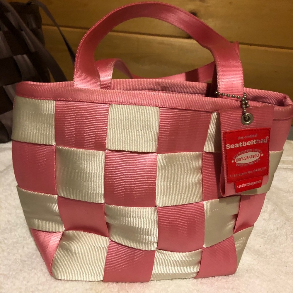 Seatbelt bag